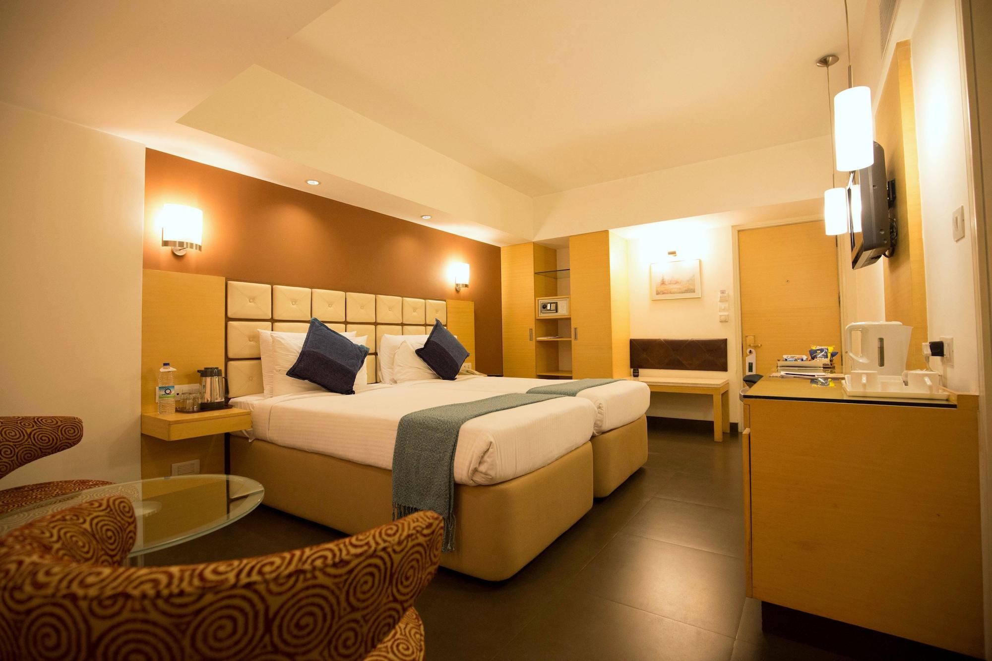 Hotel Sagar Plaza City Centre Pune Exterior photo